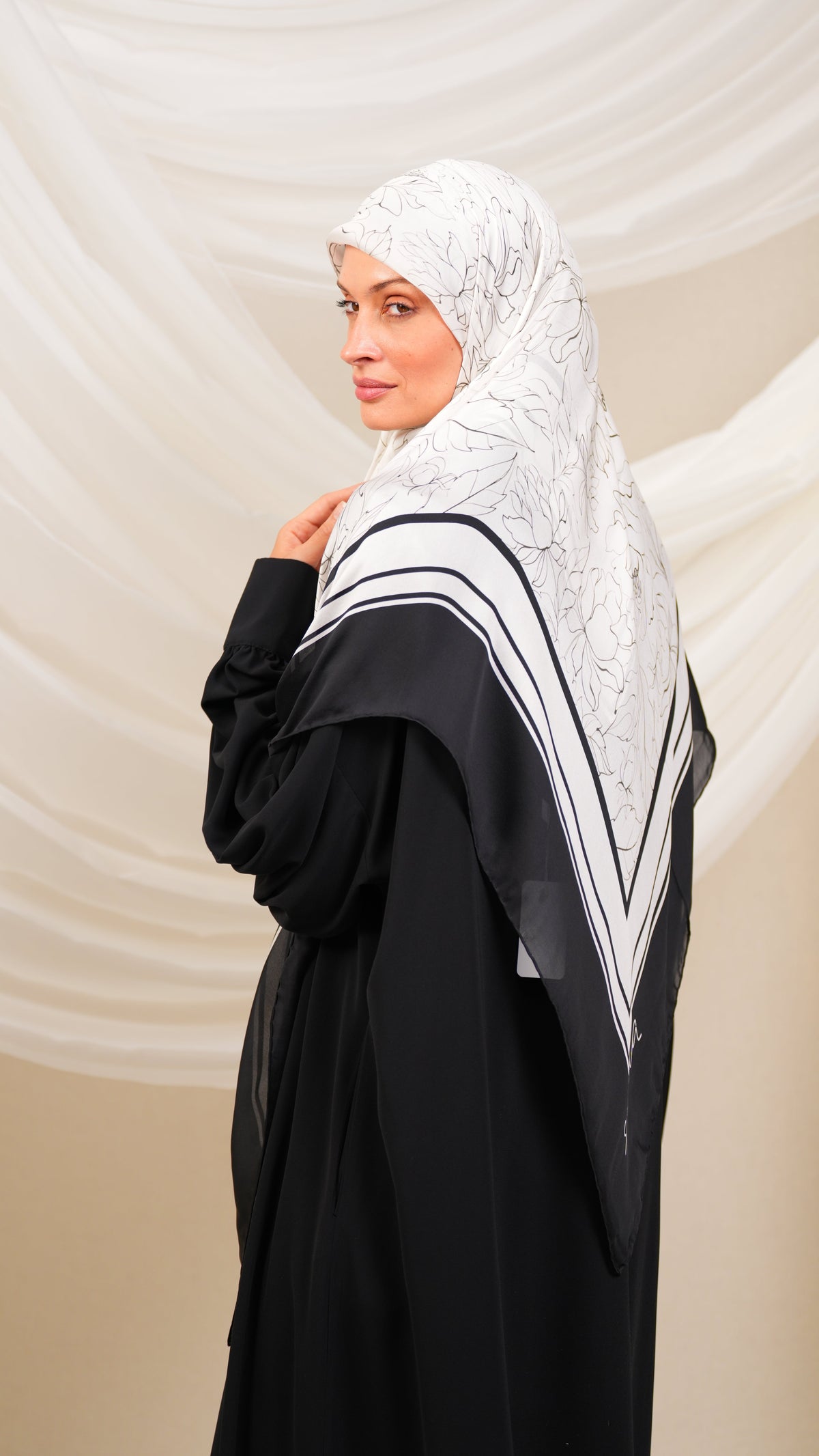 Scilla Turkish scarf Qtr 1